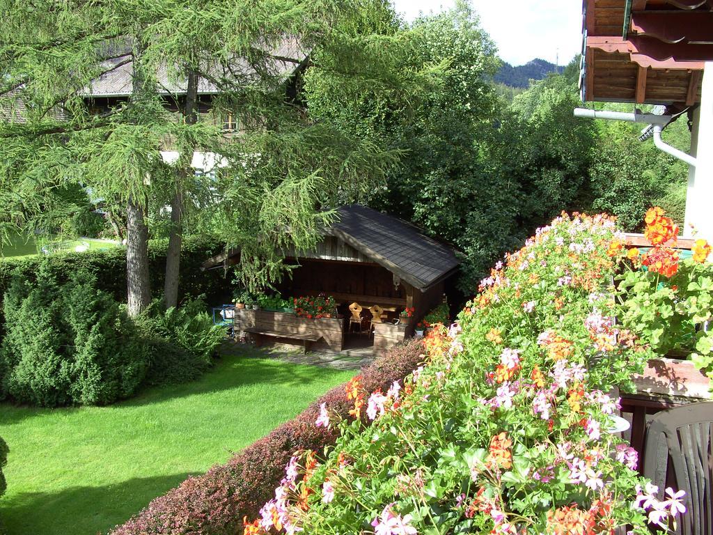 フシュル・アム・ゼー Haus Ellmaustein Bed & Breakfast エクステリア 写真